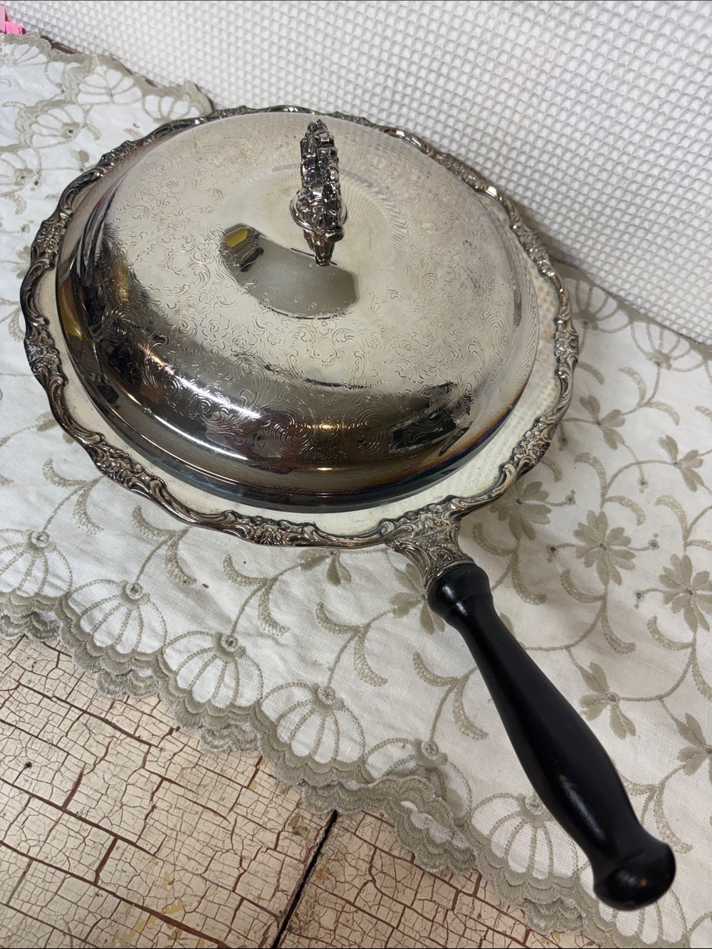 W. B. Mfg. Co. chafing dish.